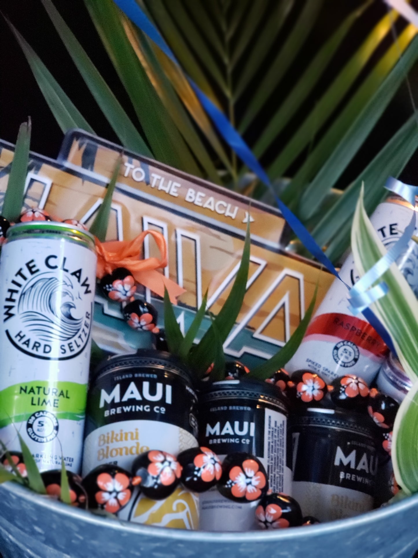 Aloha Gift Basket DeLuxe