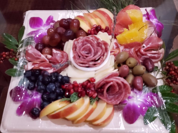 Charcuterie/Edible Arrangement