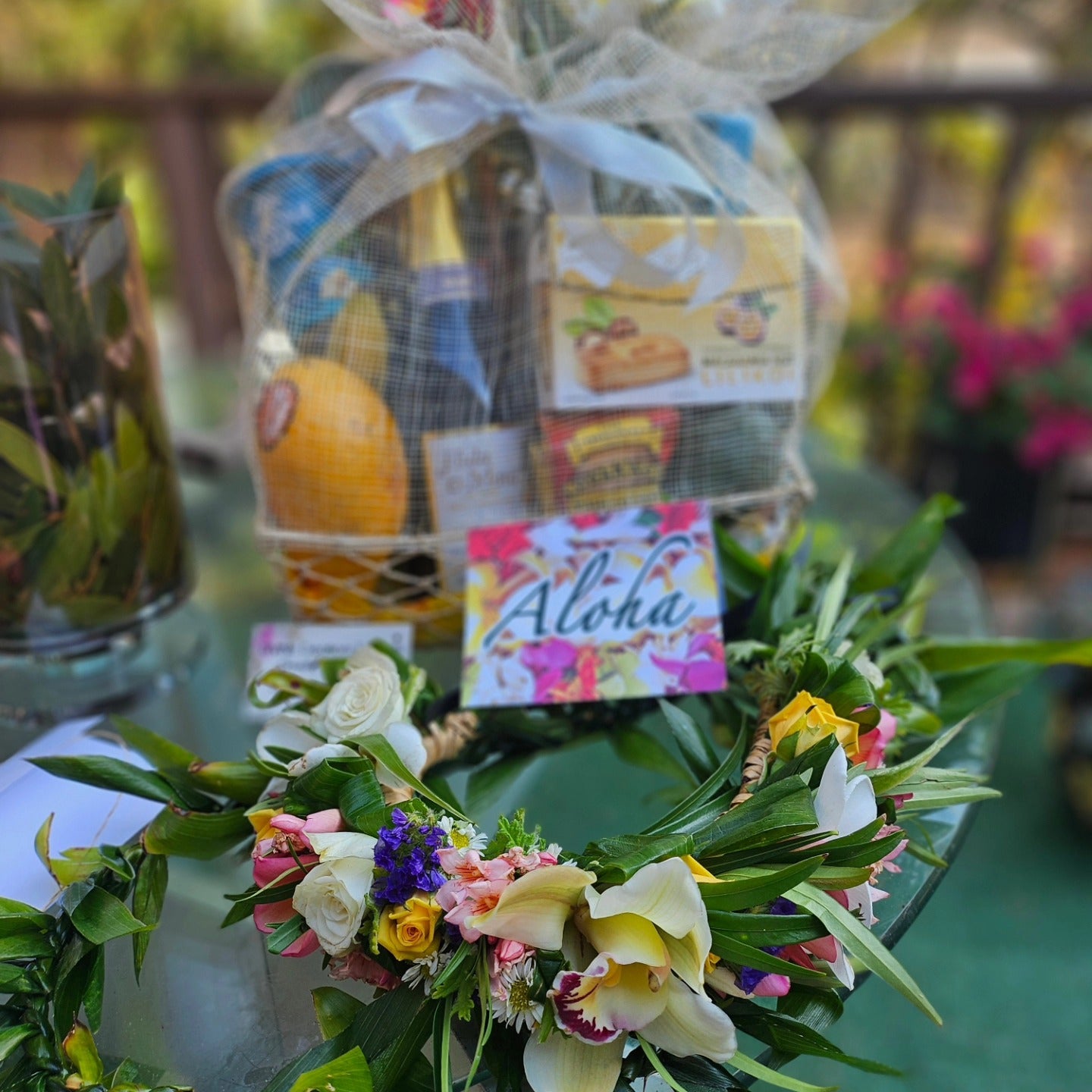 Aloha Gift Basket DeLuxe