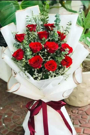 One Dozen Tall Roses Arrangement in a vase
